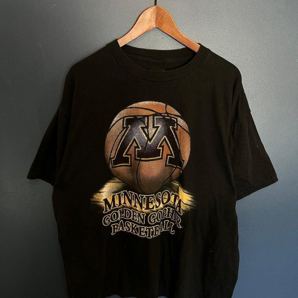 Minnesota Golden Gophers 90s College Basketball Retro Fan T-Shirt